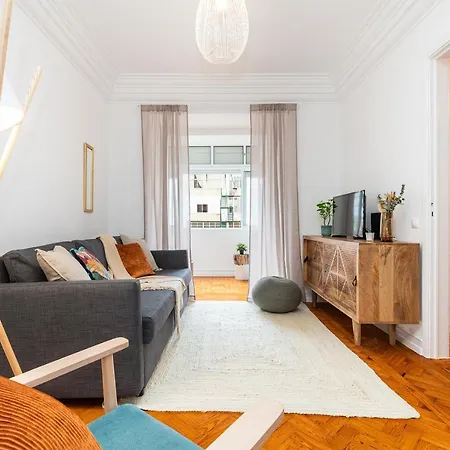 Stylish And Bright 2 Bedroom In Alameda * Lissabon